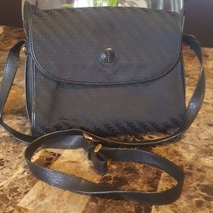 Authentic Gucci Crossbody Bag w/ adjustable strap